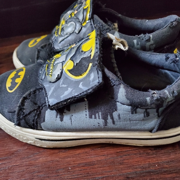 💛🦇DC comics batman casual sneakers - Picture 3 of 5